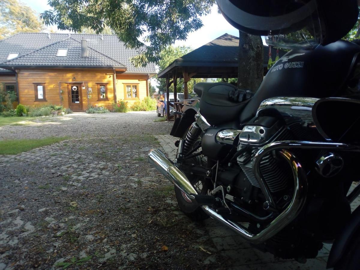 Roztoczanski Dworek Zamość Buitenkant foto