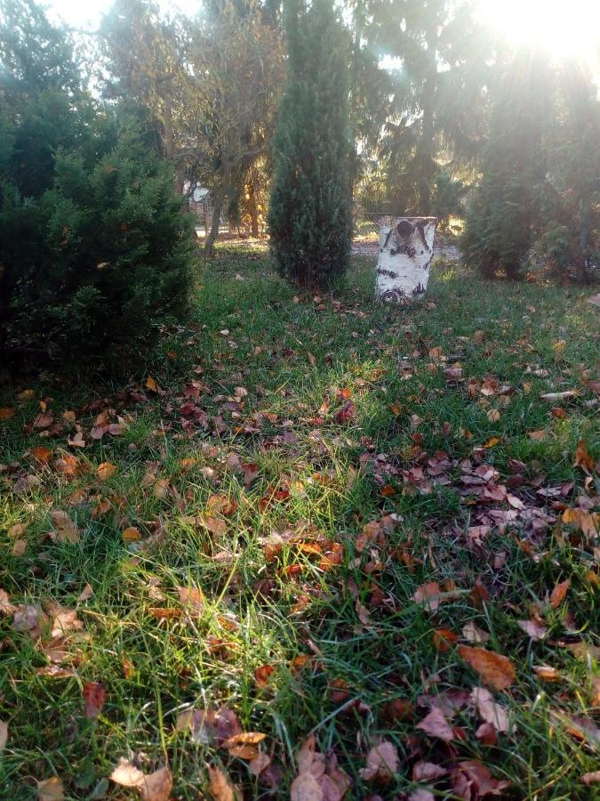 Roztoczanski Dworek Zamość Buitenkant foto