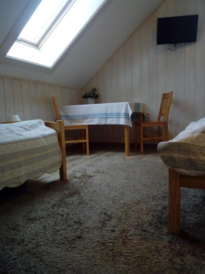 Roztoczanski Dworek Zamość Buitenkant foto