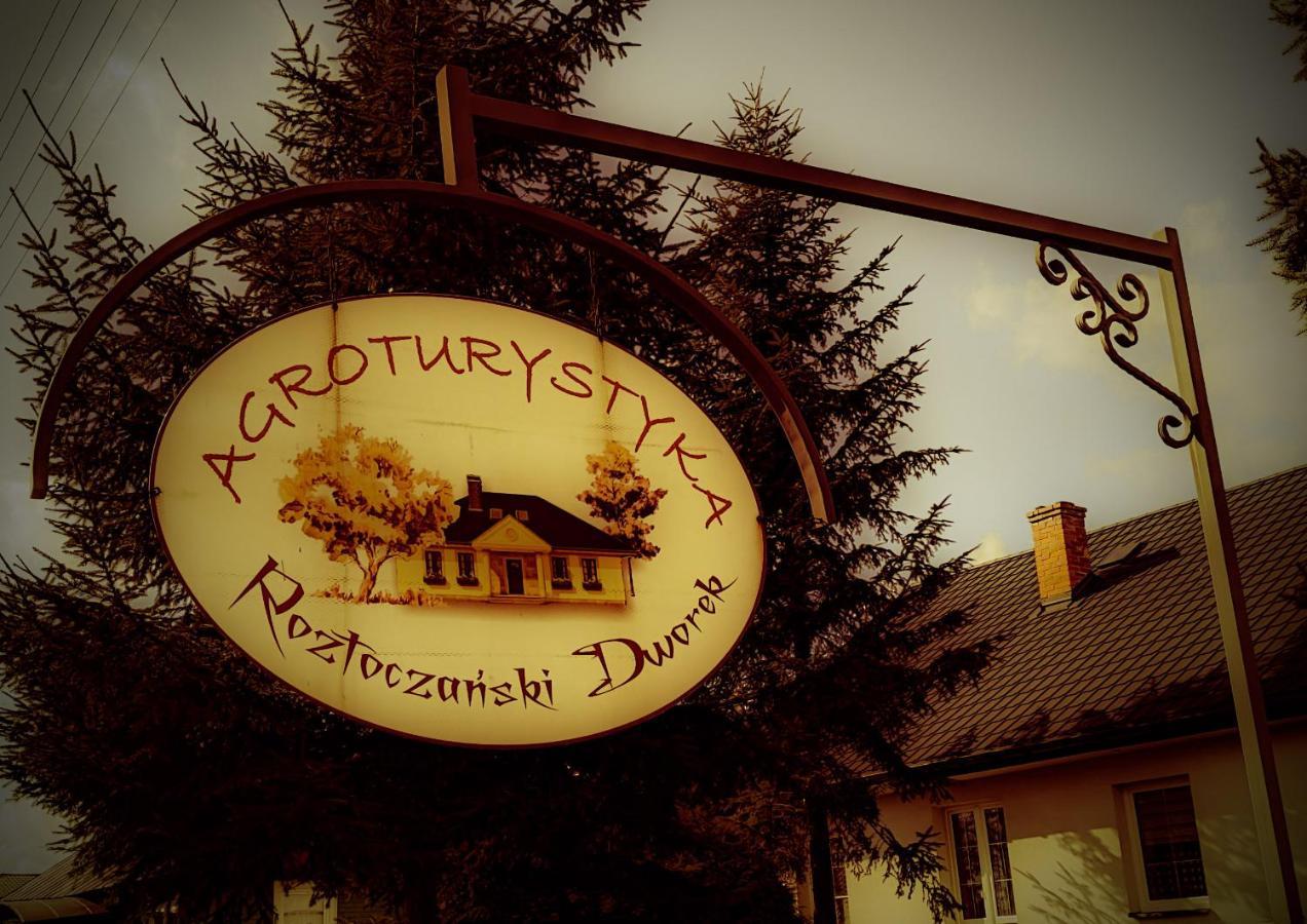 Roztoczanski Dworek Zamość Buitenkant foto