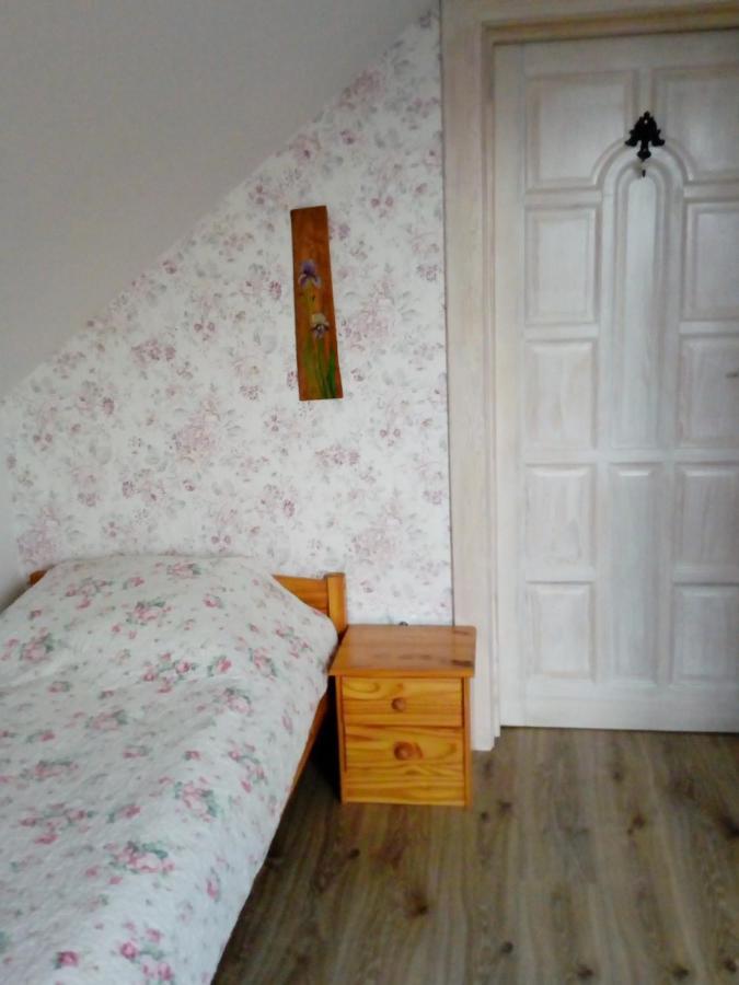 Roztoczanski Dworek Zamość Buitenkant foto