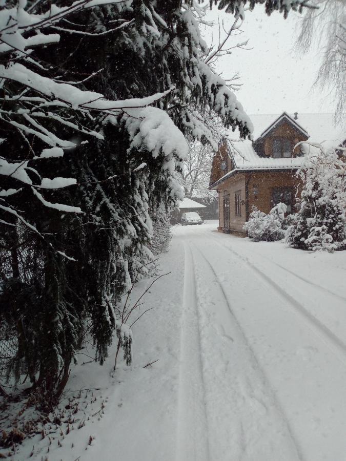 Roztoczanski Dworek Zamość Buitenkant foto