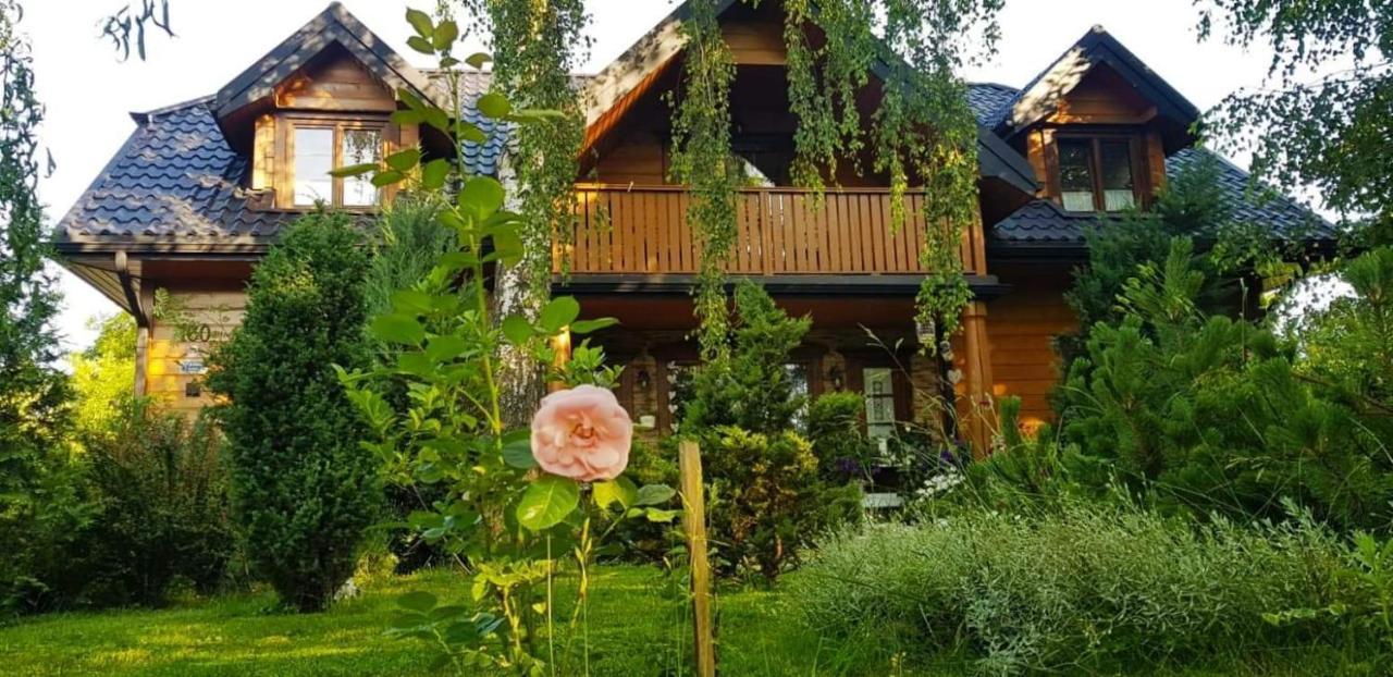Roztoczanski Dworek Zamość Buitenkant foto