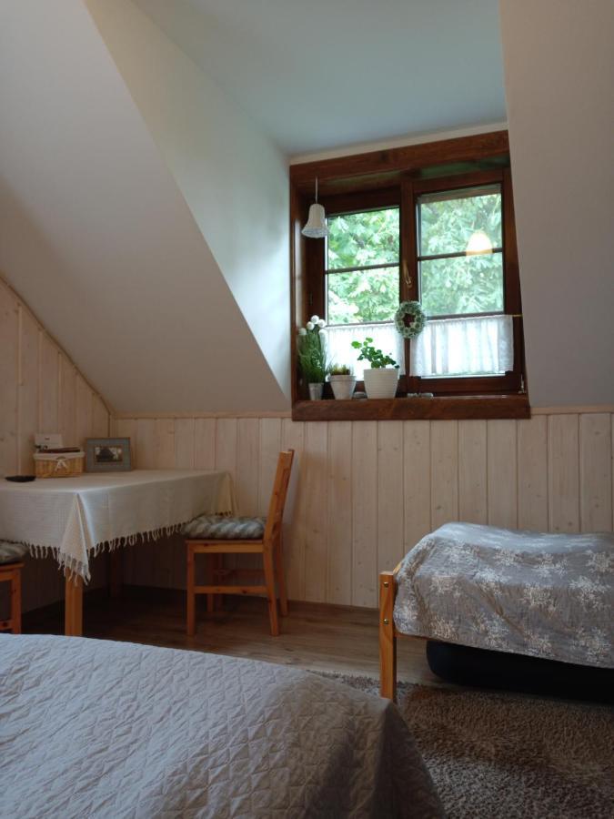 Roztoczanski Dworek Zamość Buitenkant foto